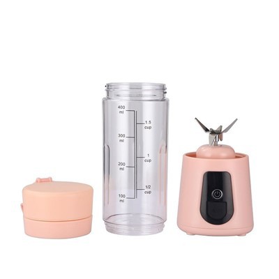 مستخرج الخضار والفواكه